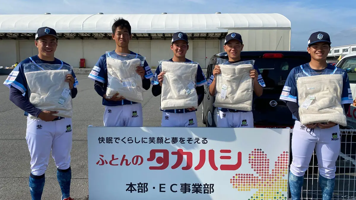 徳島インディゴソックスさんと海岸掃除をしました。